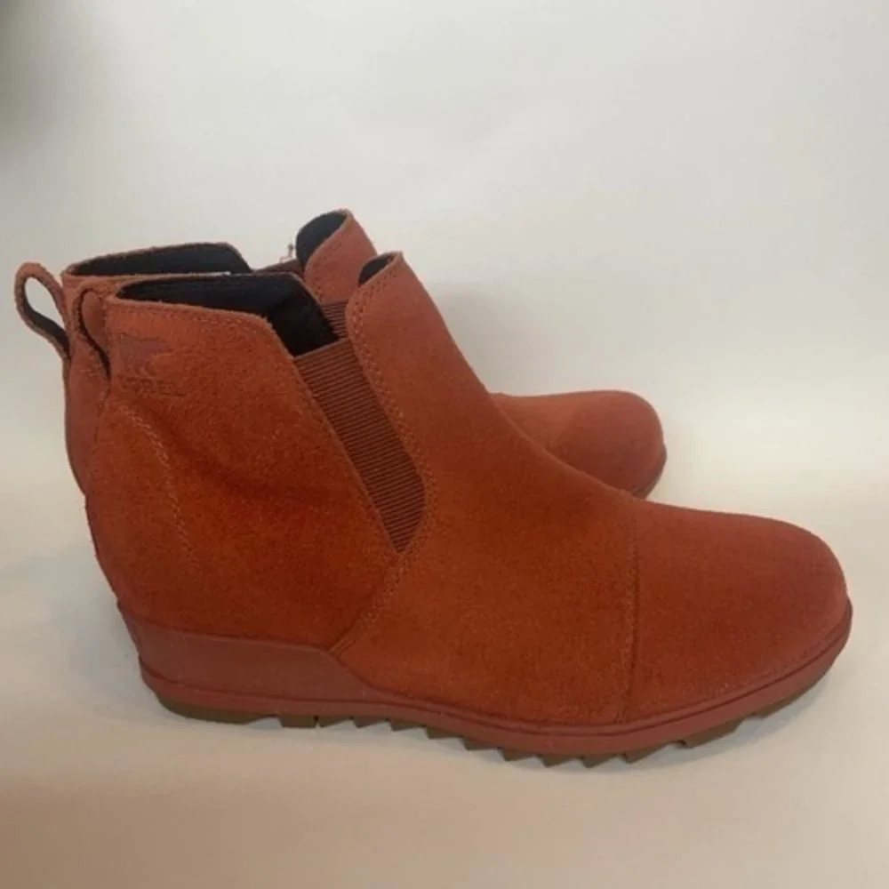 NWOB Sorel Evie Warp Red Hidden Wedge Ankle Boots Women 9.5 China  Suede/Leather
